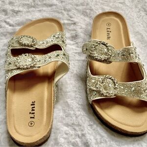 Girl sandals size 4